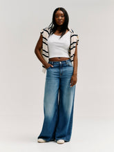 Loose leg jeans