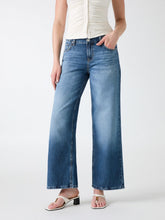 Low rise jeans