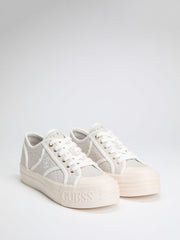 Issah logo sneaker