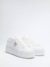 Joezi Low-Top Flatform Sneakers
