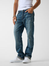 G16 Straight-Leg Jeans
