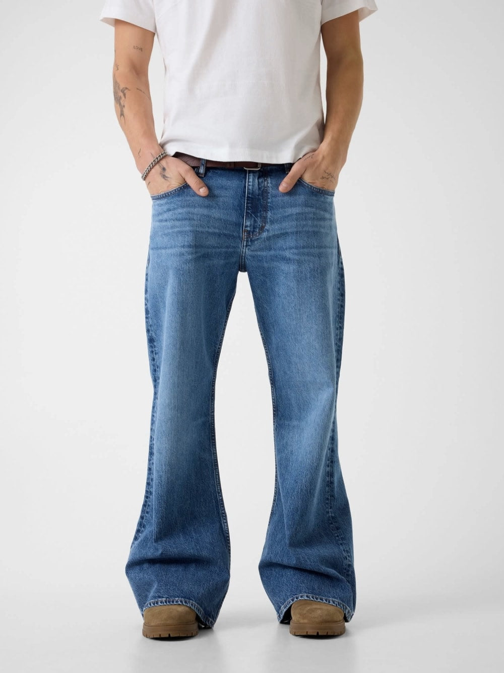 Relaxed bootcut jeans