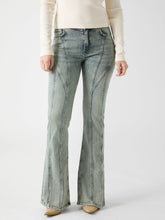 GUESS Originals Extra Flared Jeans