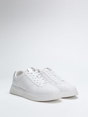 Wulfred Embossed Low-Top Sneakers