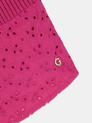 Eyelets top