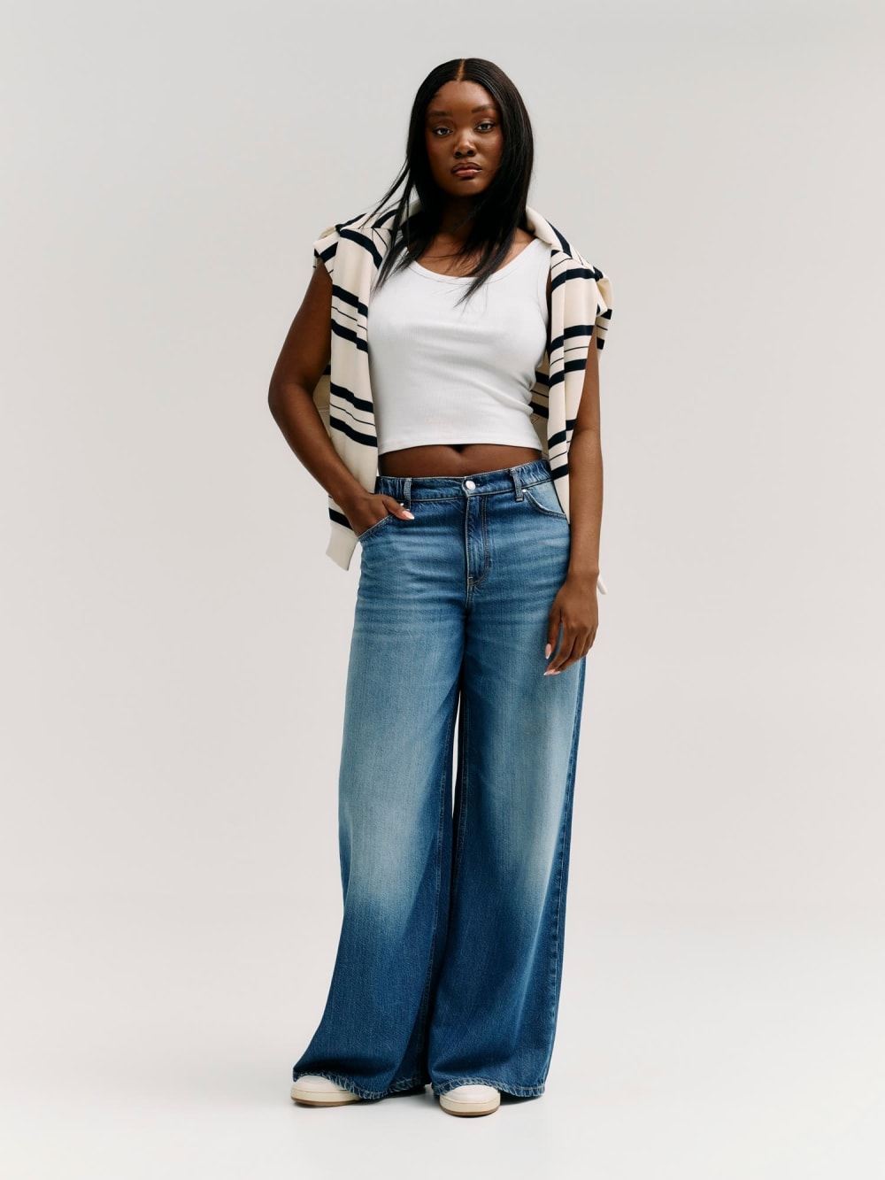 Loose leg jeans
