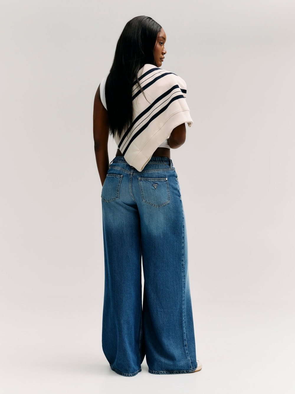 Loose leg jeans
