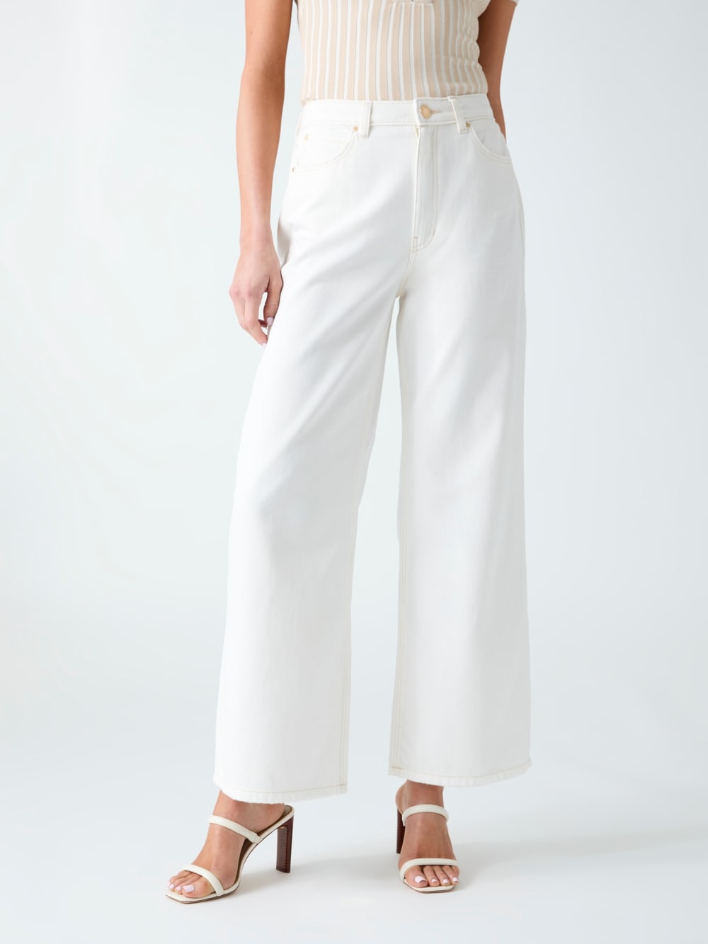 Wide-leg jeans