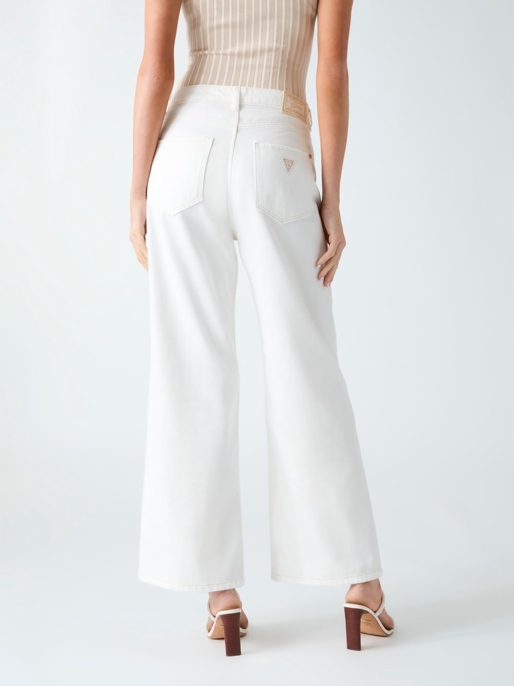 Wide-leg jeans