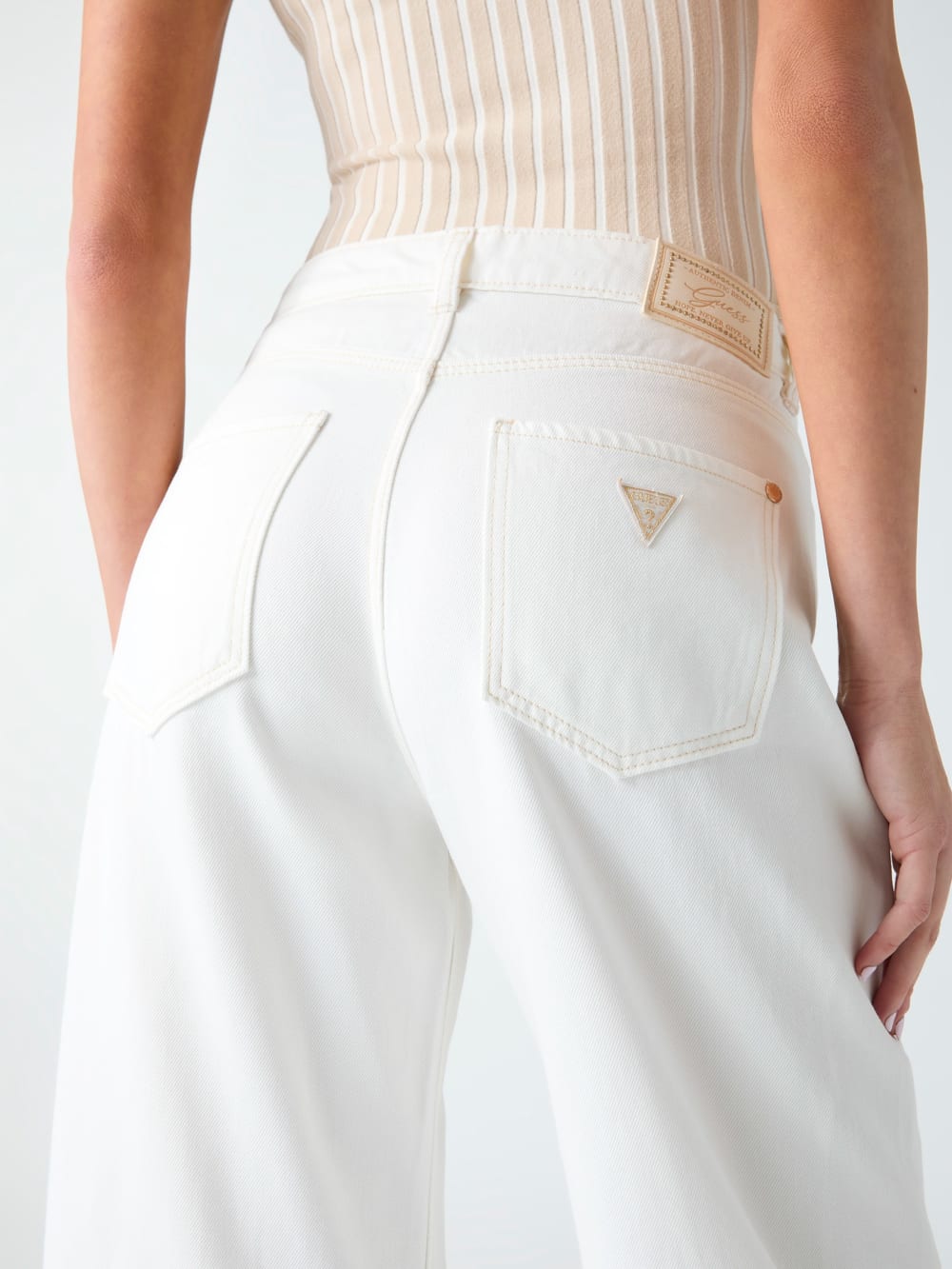 Wide-leg jeans