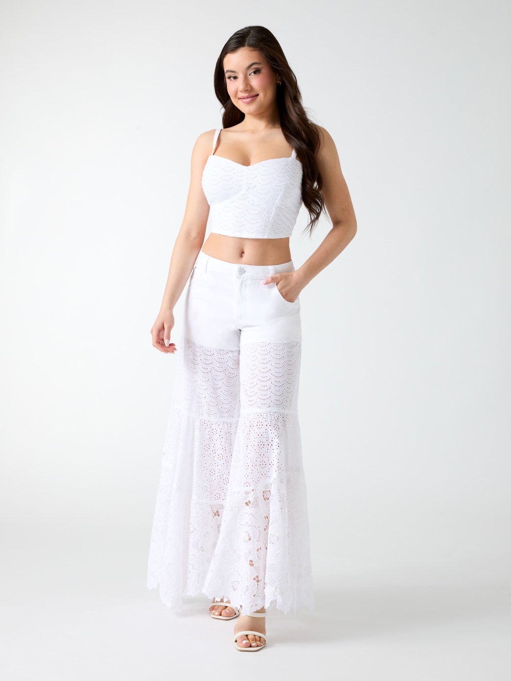 Eyelets top