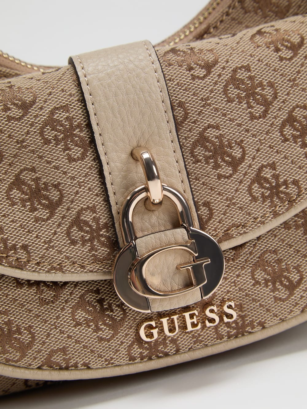 Jessa Shoulder Bag