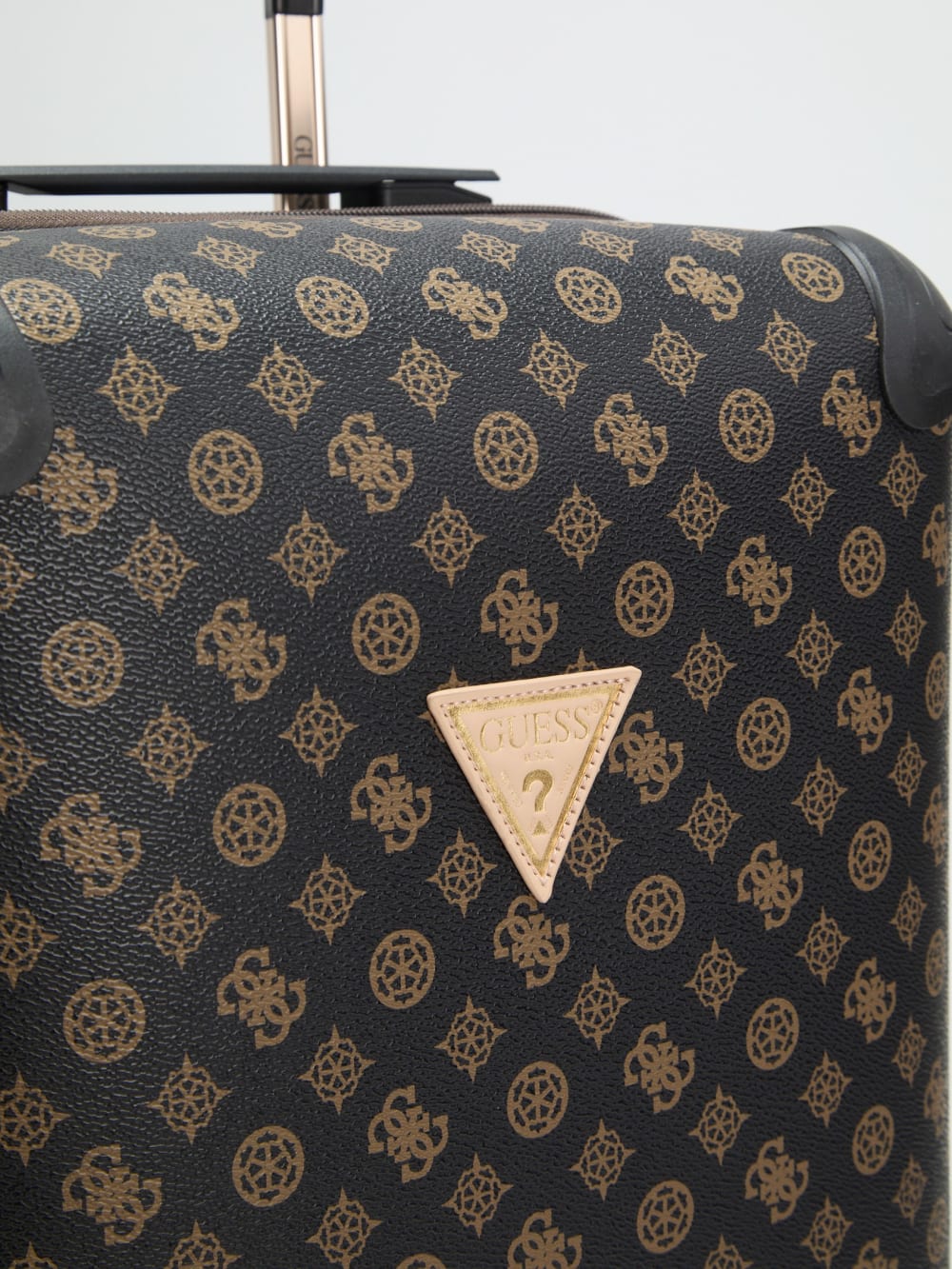 Wilder Peony 20" 8-Wheel Suitcase