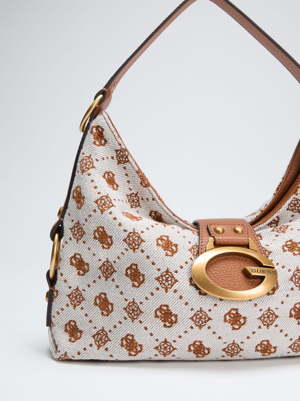 Camden Quattro G Shoulder Bag