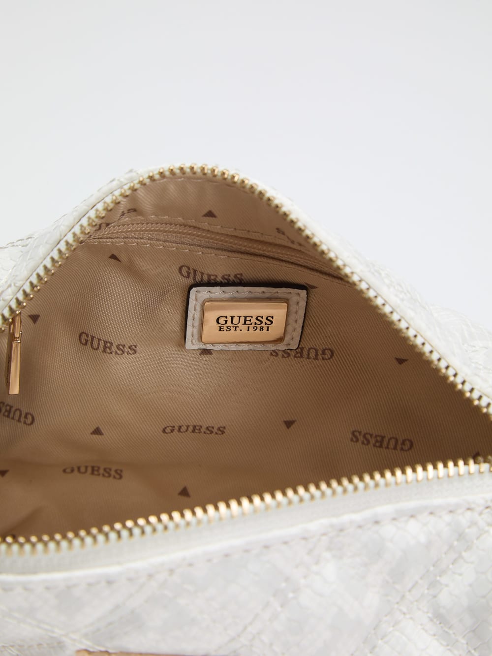 Giully CrossBody Bag