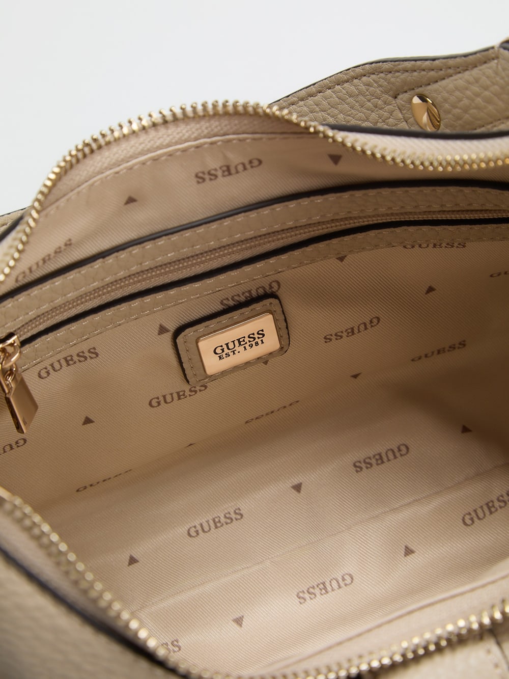 Jessa Logo Shoulder Bag