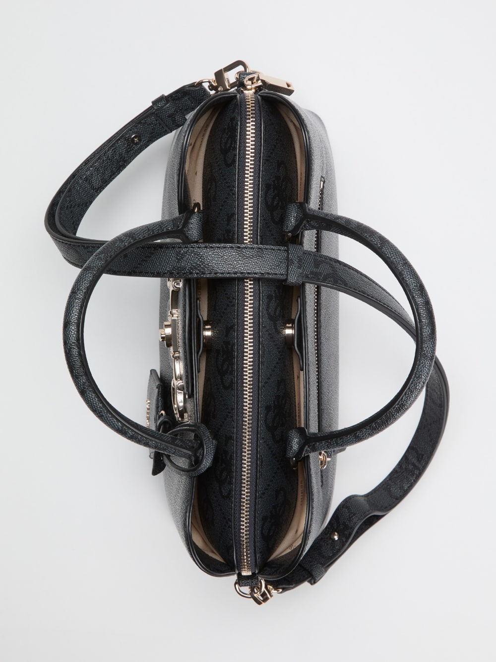 Janie 4G logo satchel