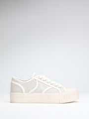 Issah logo sneaker