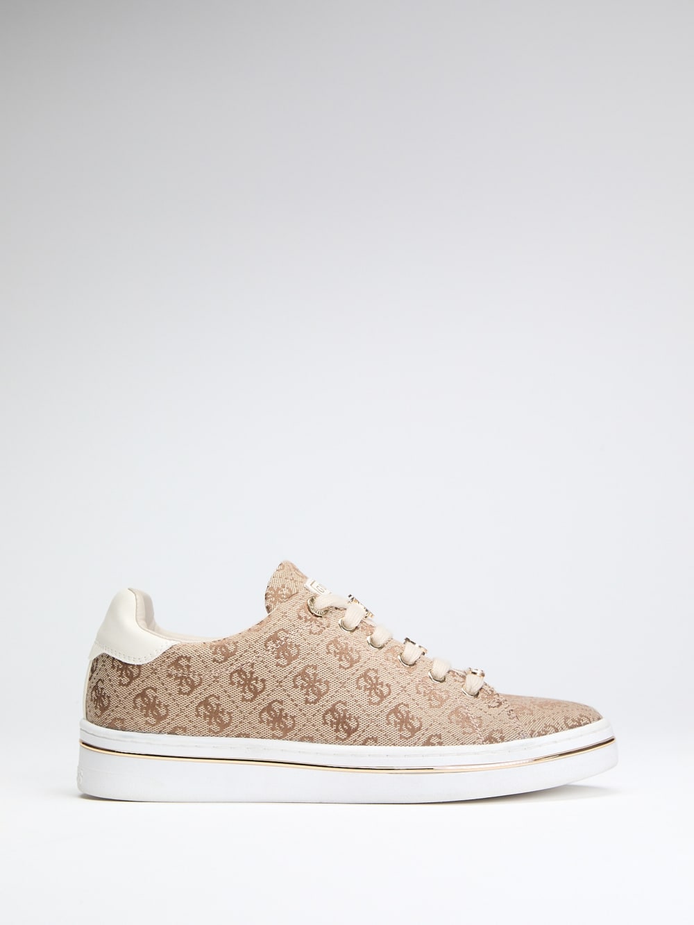Stasey Quattro G Low-Top Sneakers