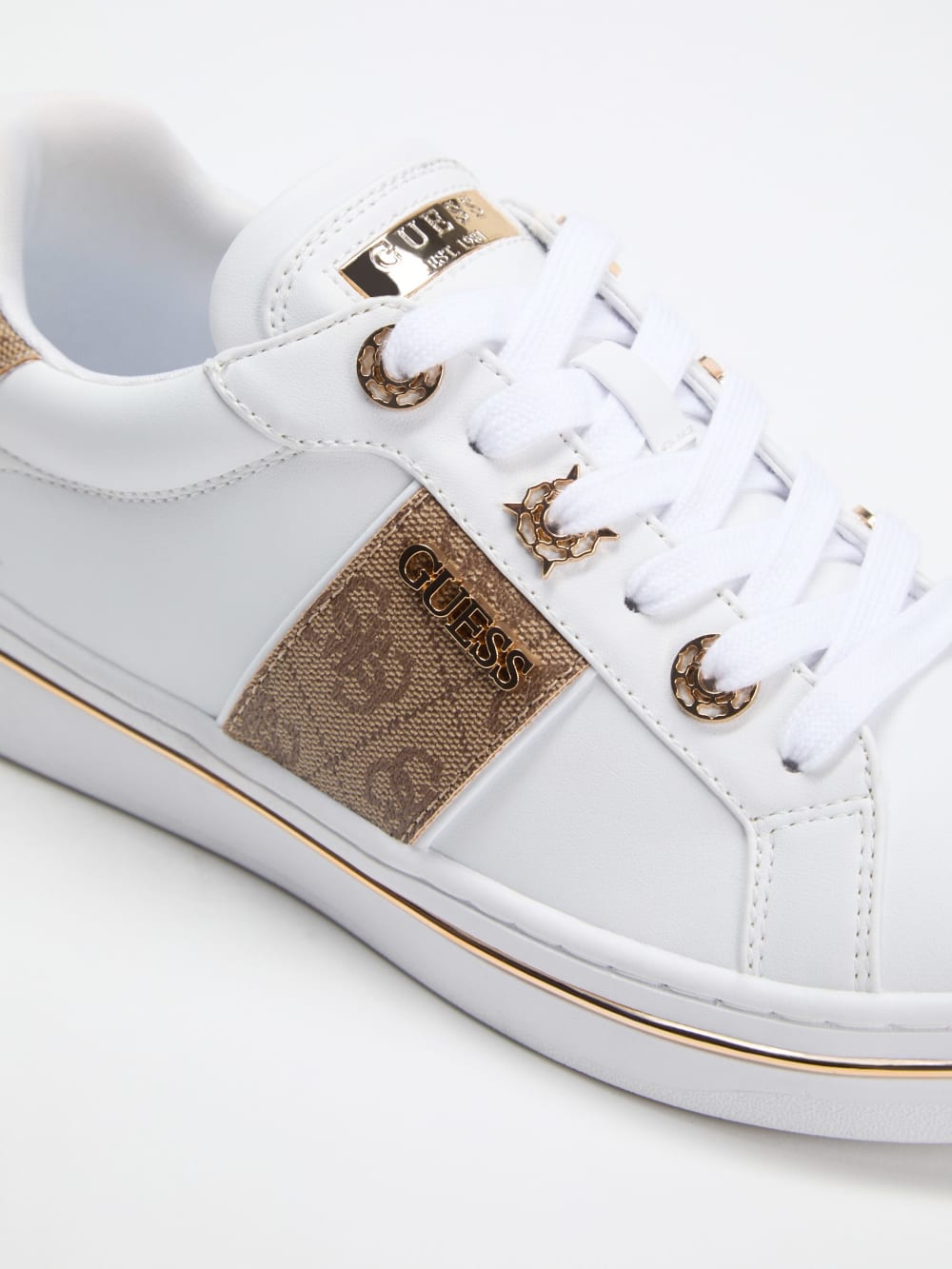 Stew 4G logo sneaker