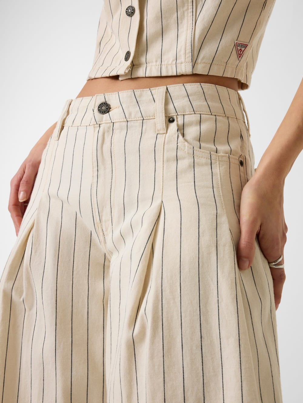 Bermuda striped shorts