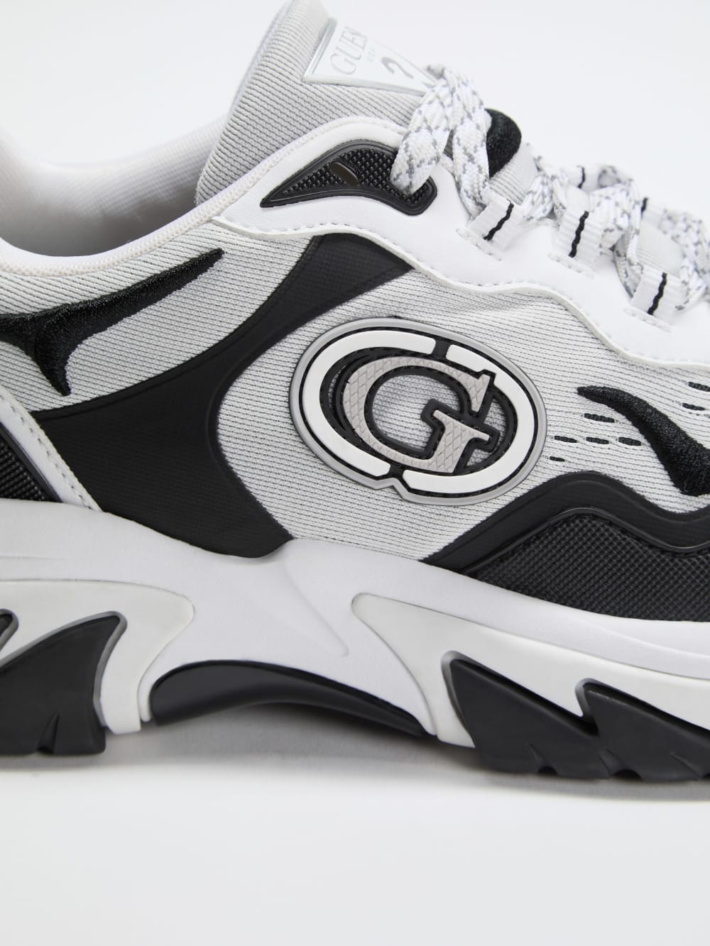 Nennzo Lace-Up Chunky Sneakers