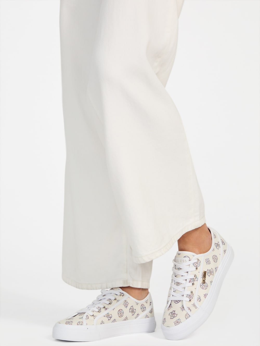 Jelexa Peony Canvas Sneakers
