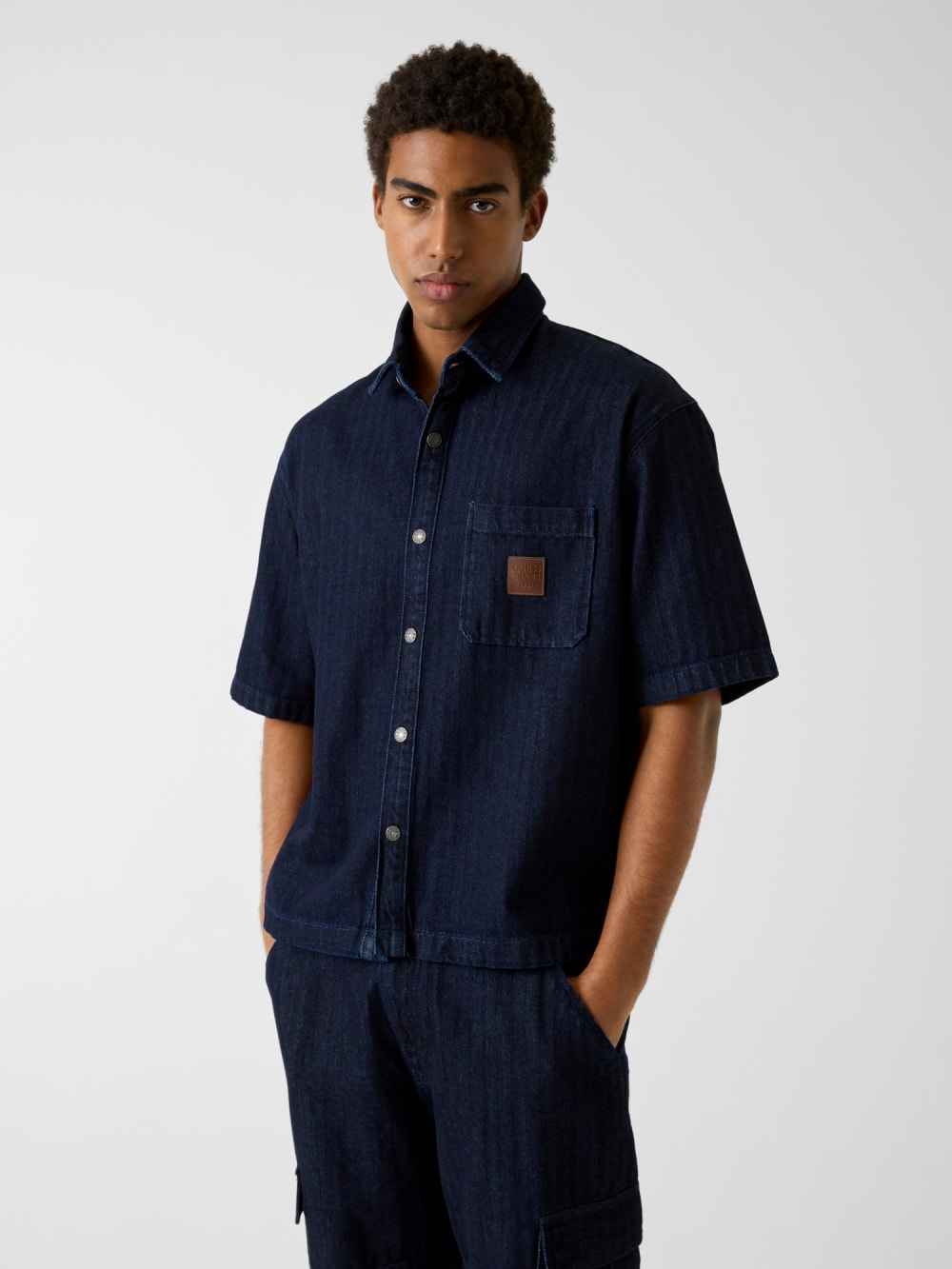 Oversize cropped shirt