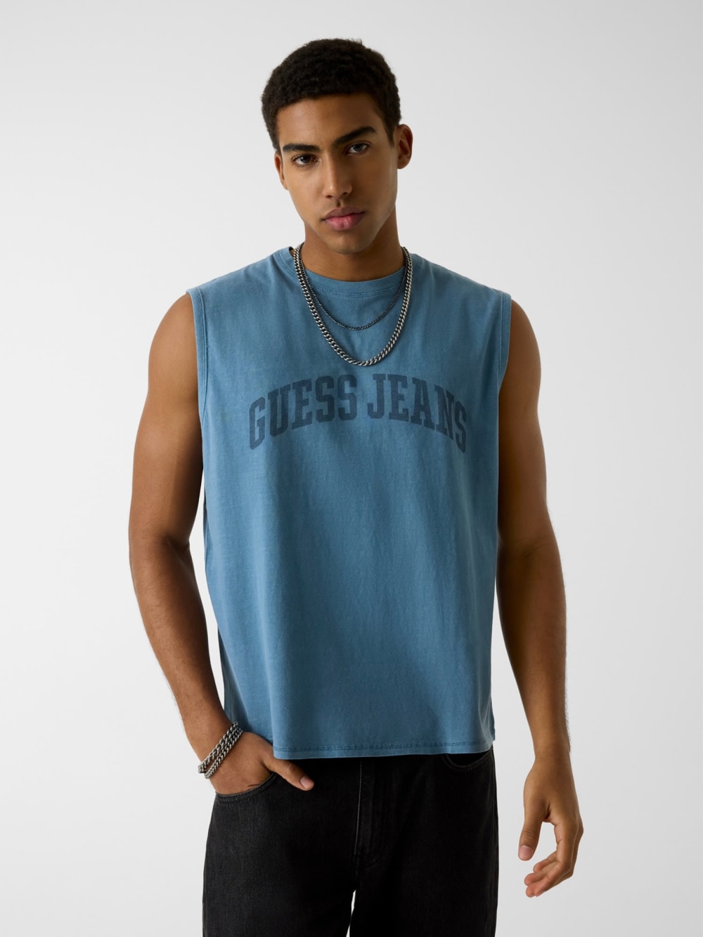 Sleeveless t-shirt