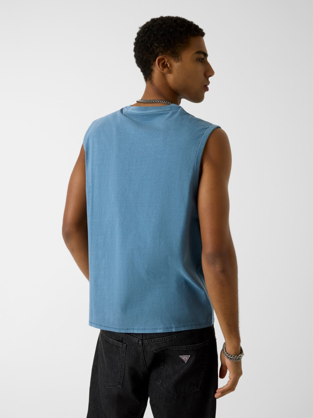 Sleeveless t-shirt