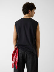 Sleeveless t-shirt