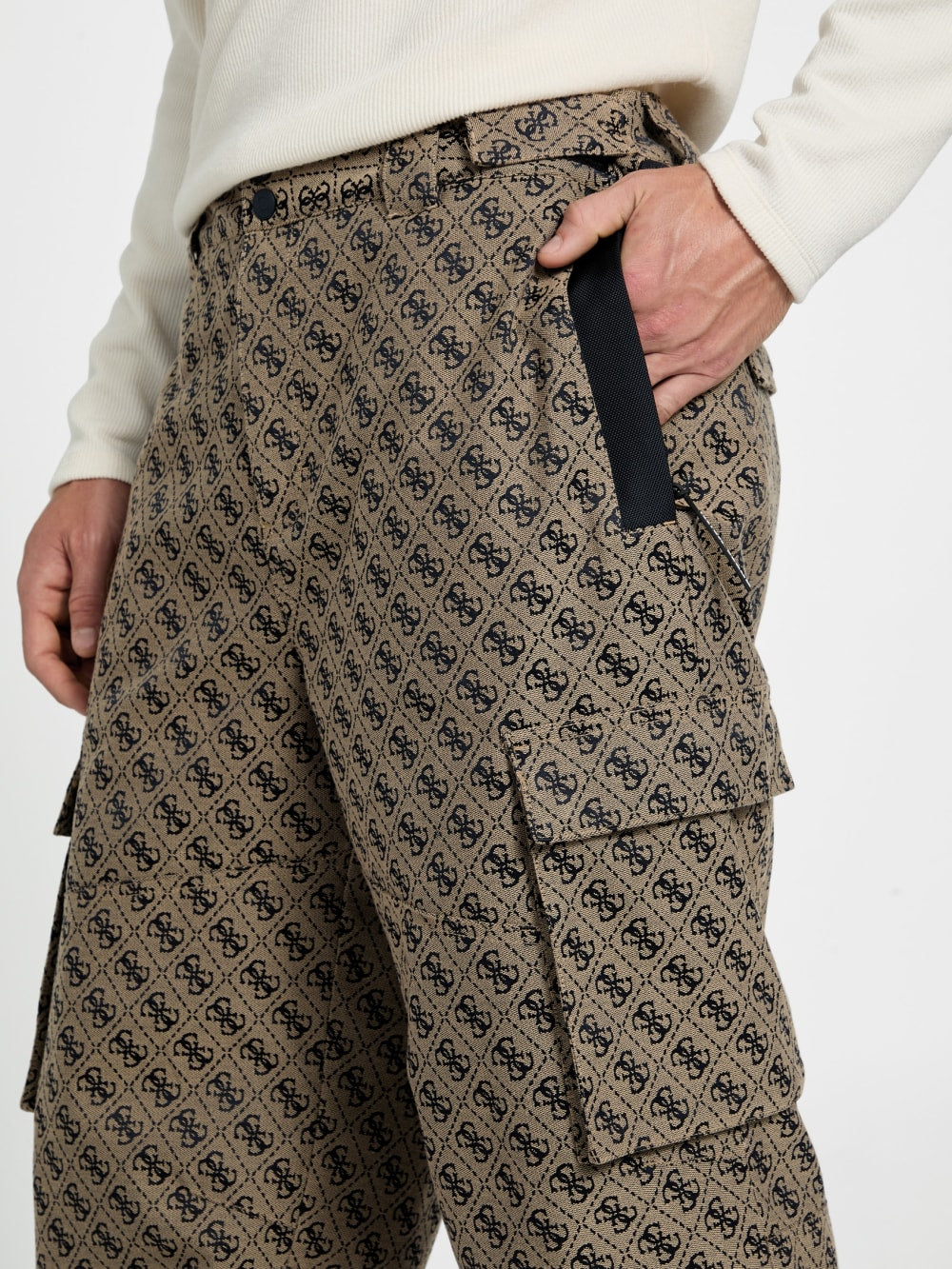 4G logo ski pants