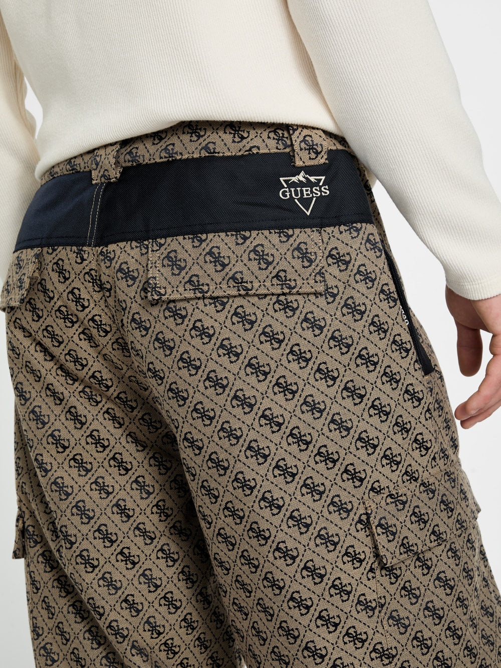 4G logo ski pants