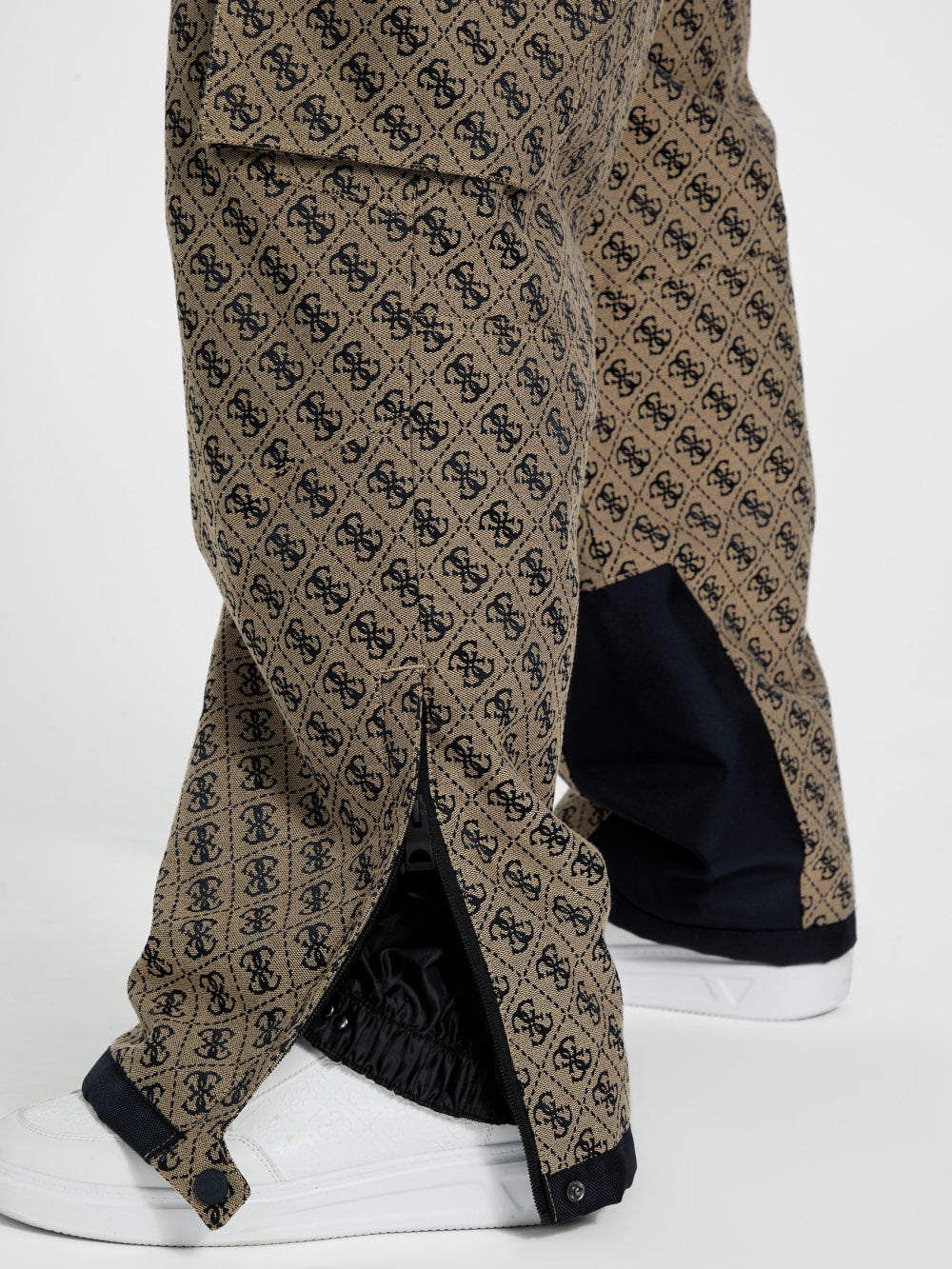 4G logo ski pants