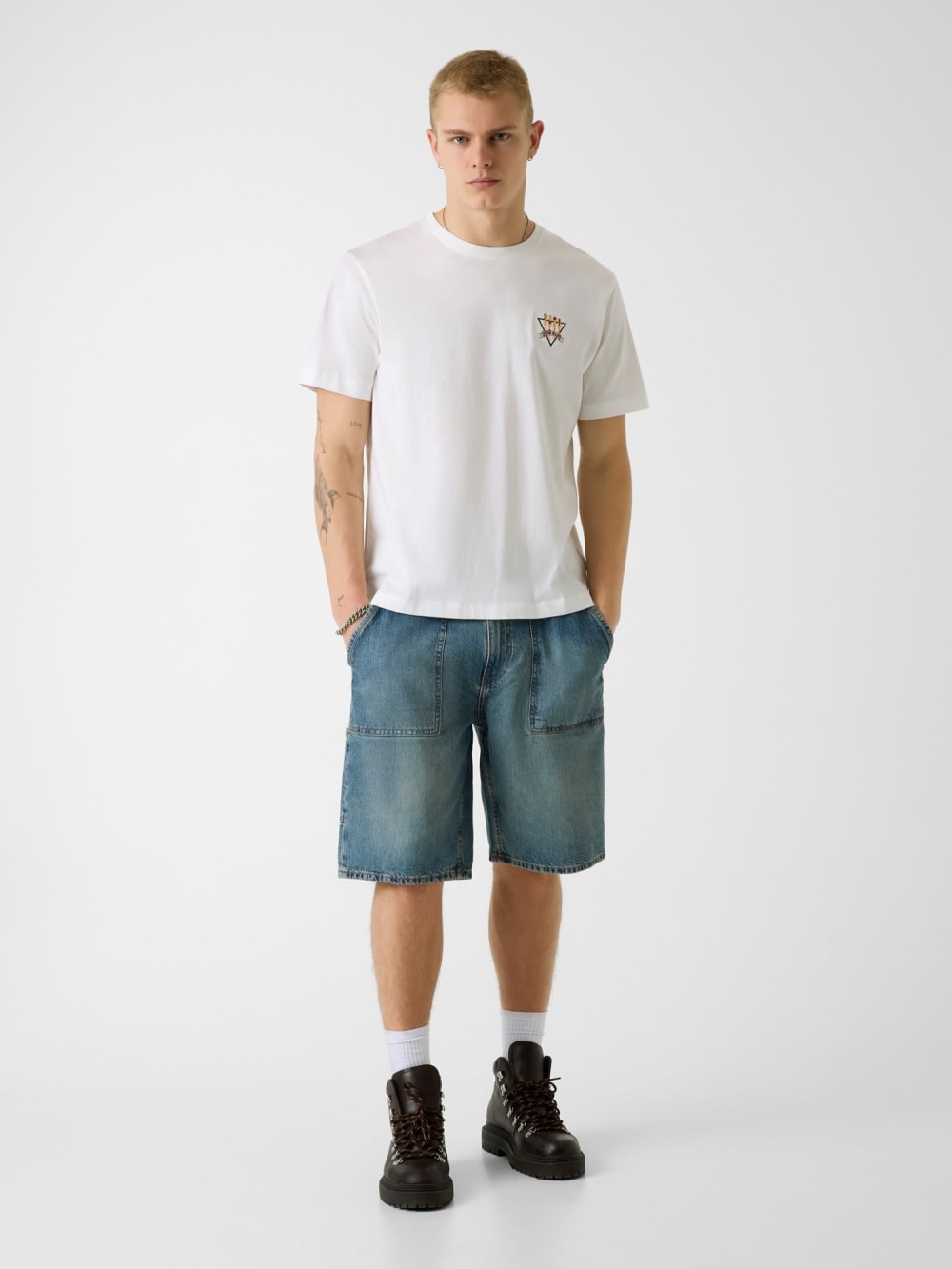 Embroidered logo t-shirt