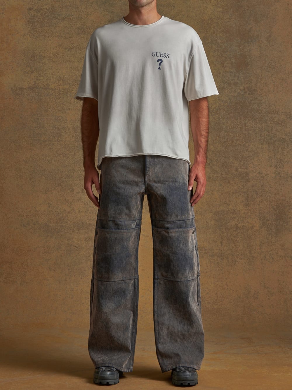 oversized logo tee