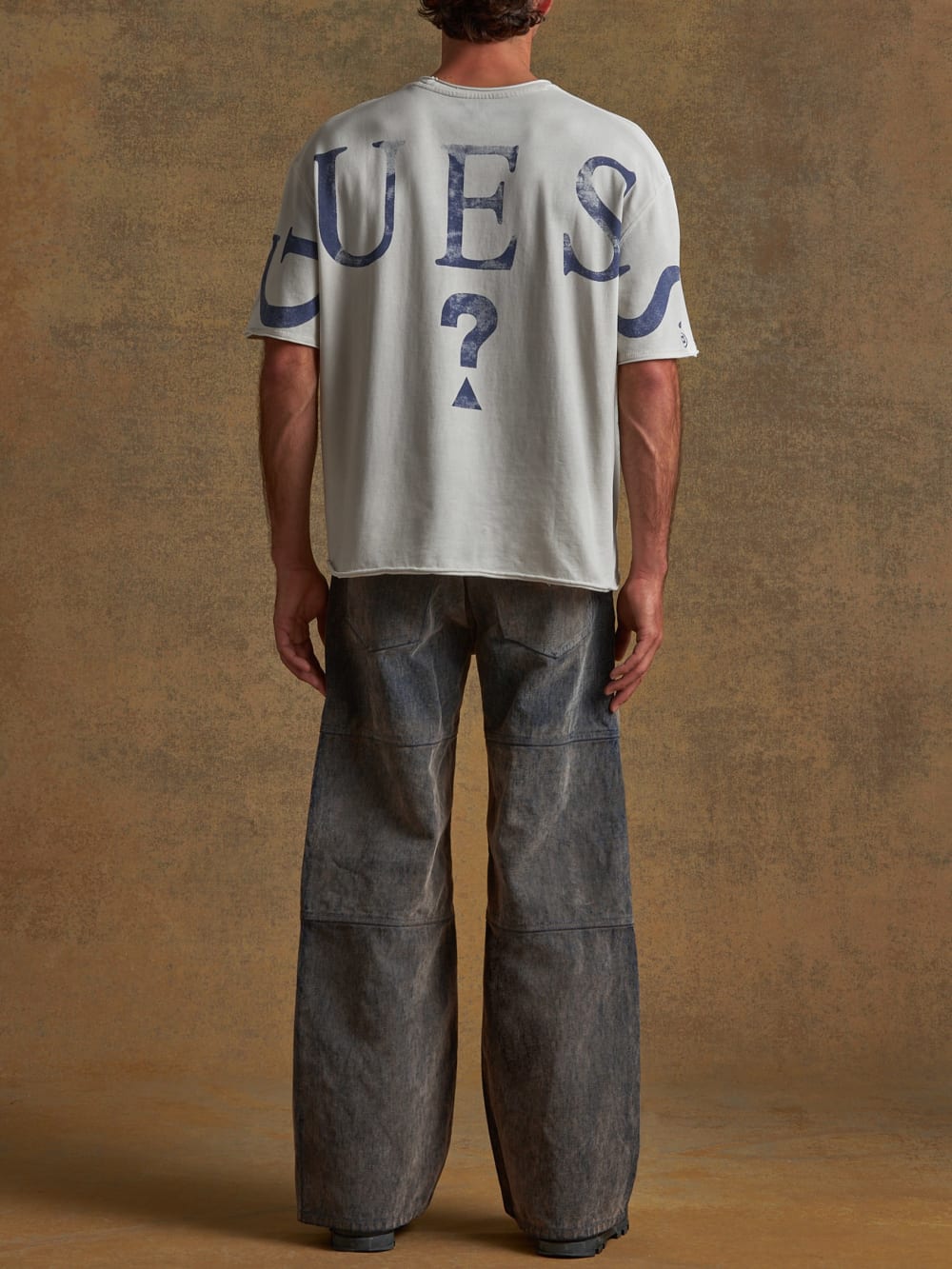 oversized logo tee