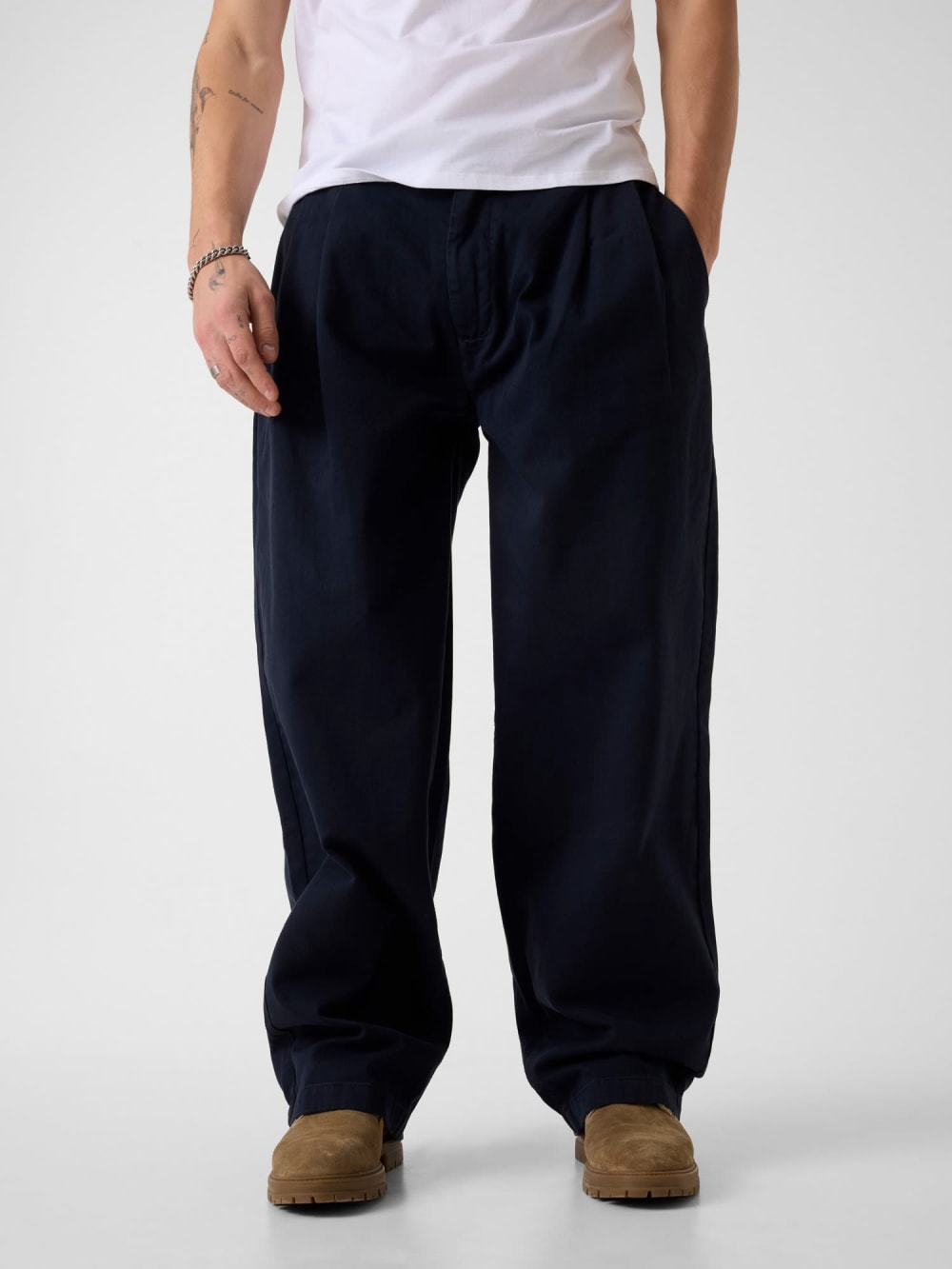 Pleated pants