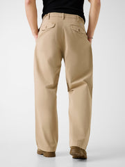 Pleated pants