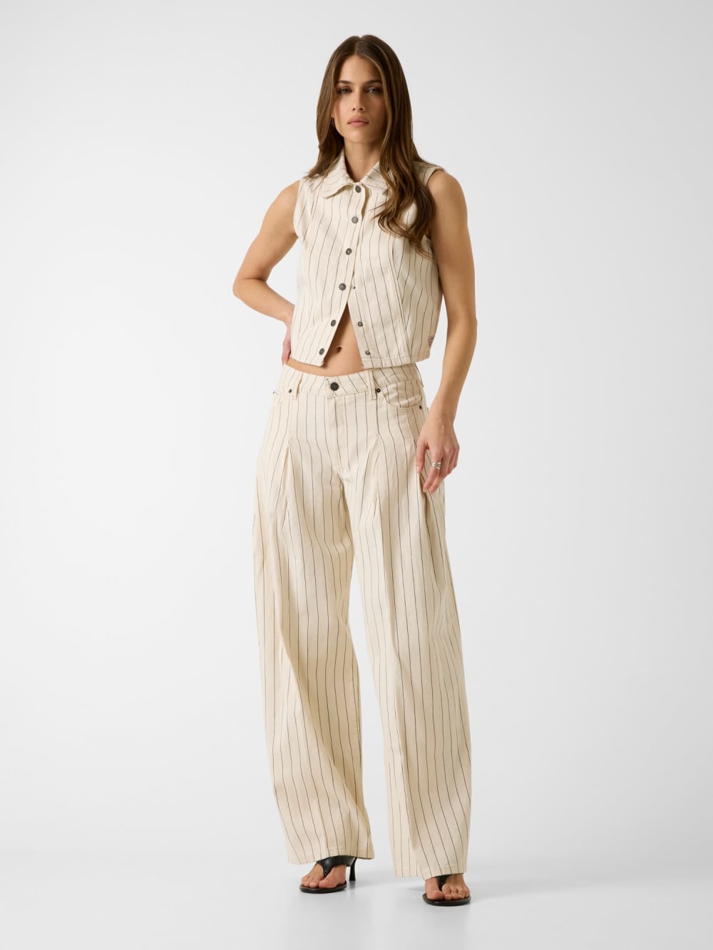 G12 Pleated extra wide-leg jeans