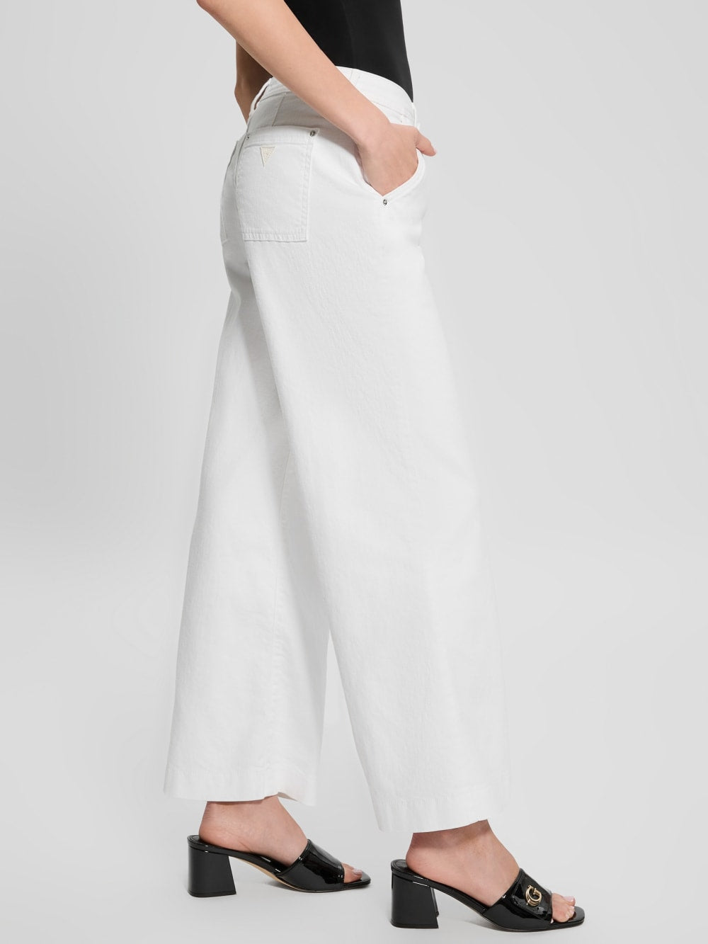 Eco Zoya Cropped Wide Jeans