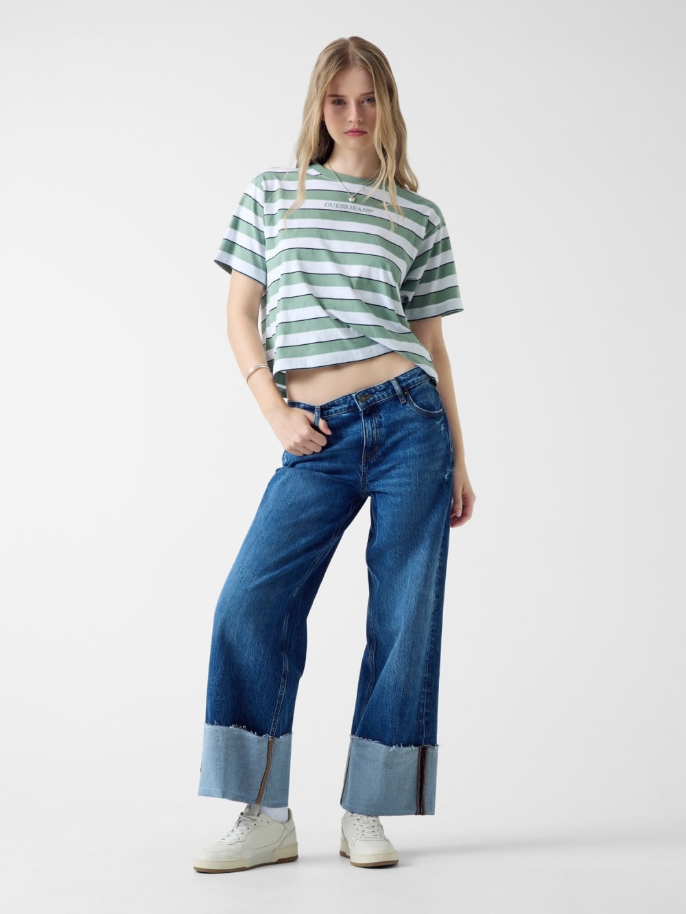 Wide-Leg cuffed jeans