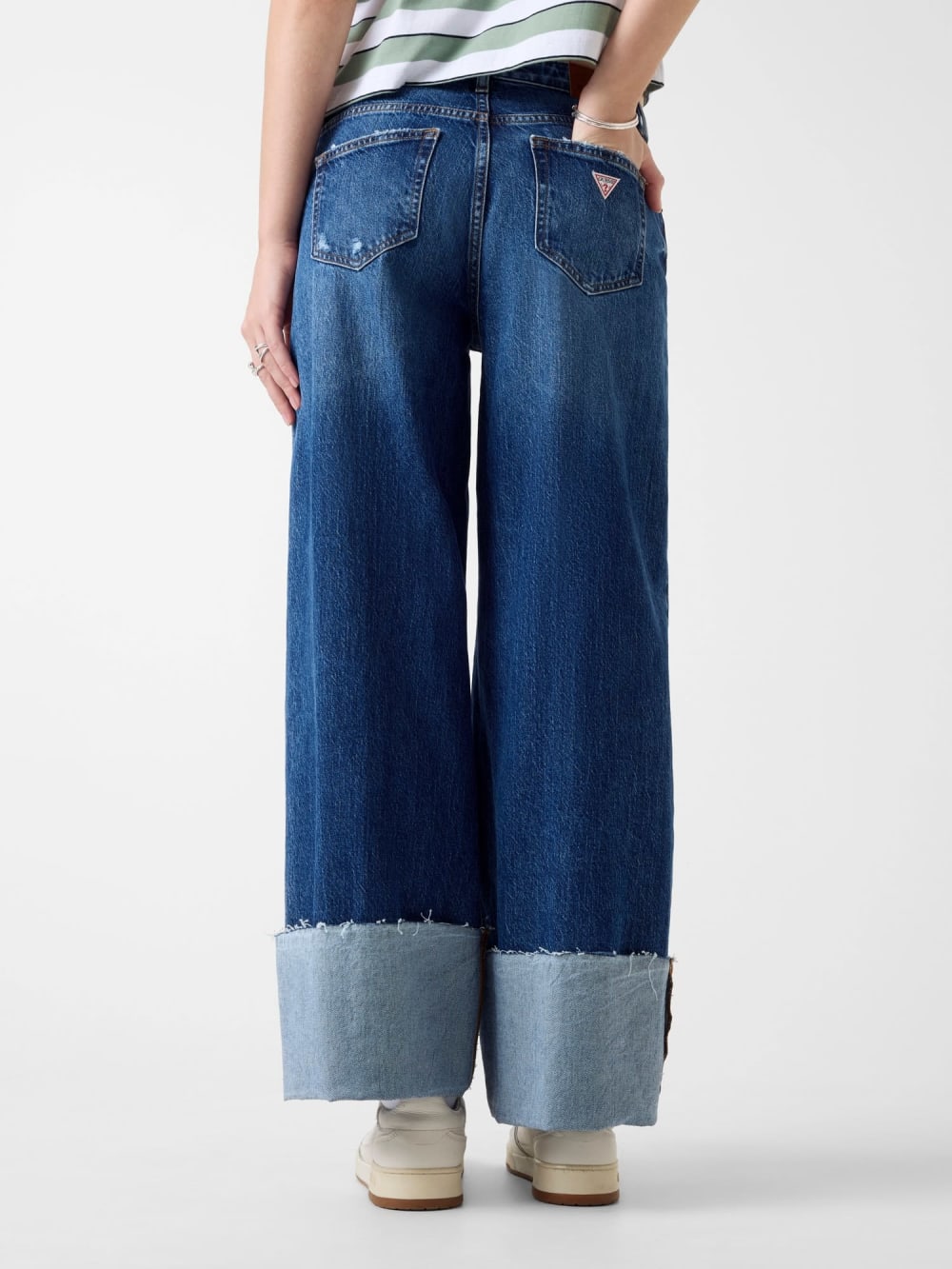 Wide-Leg cuffed jeans
