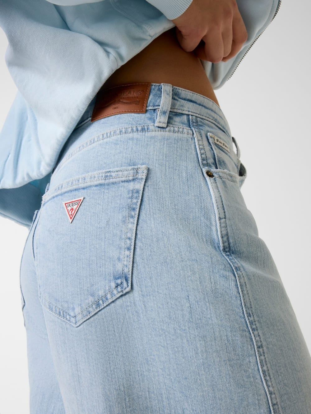 Barrel fit jeans