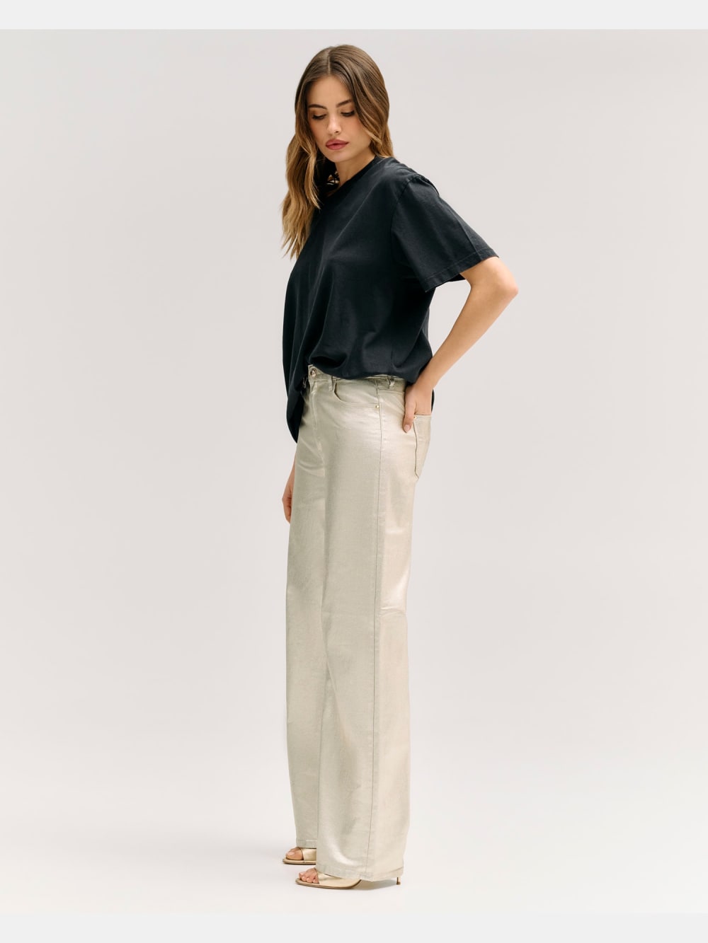 Wide-leg jeans