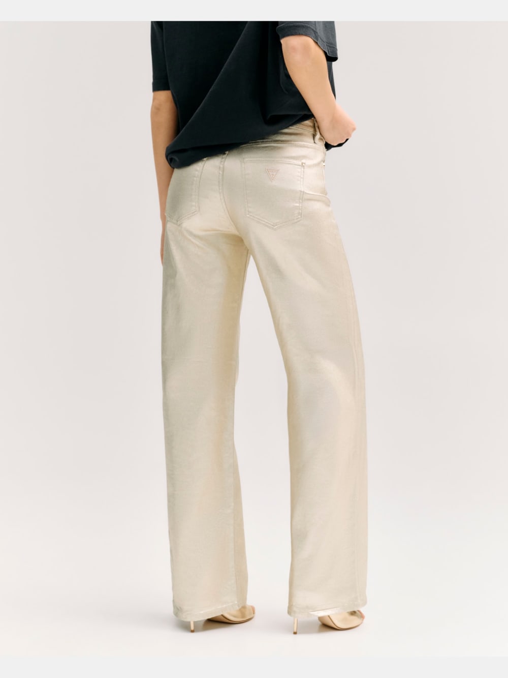 Wide-leg jeans