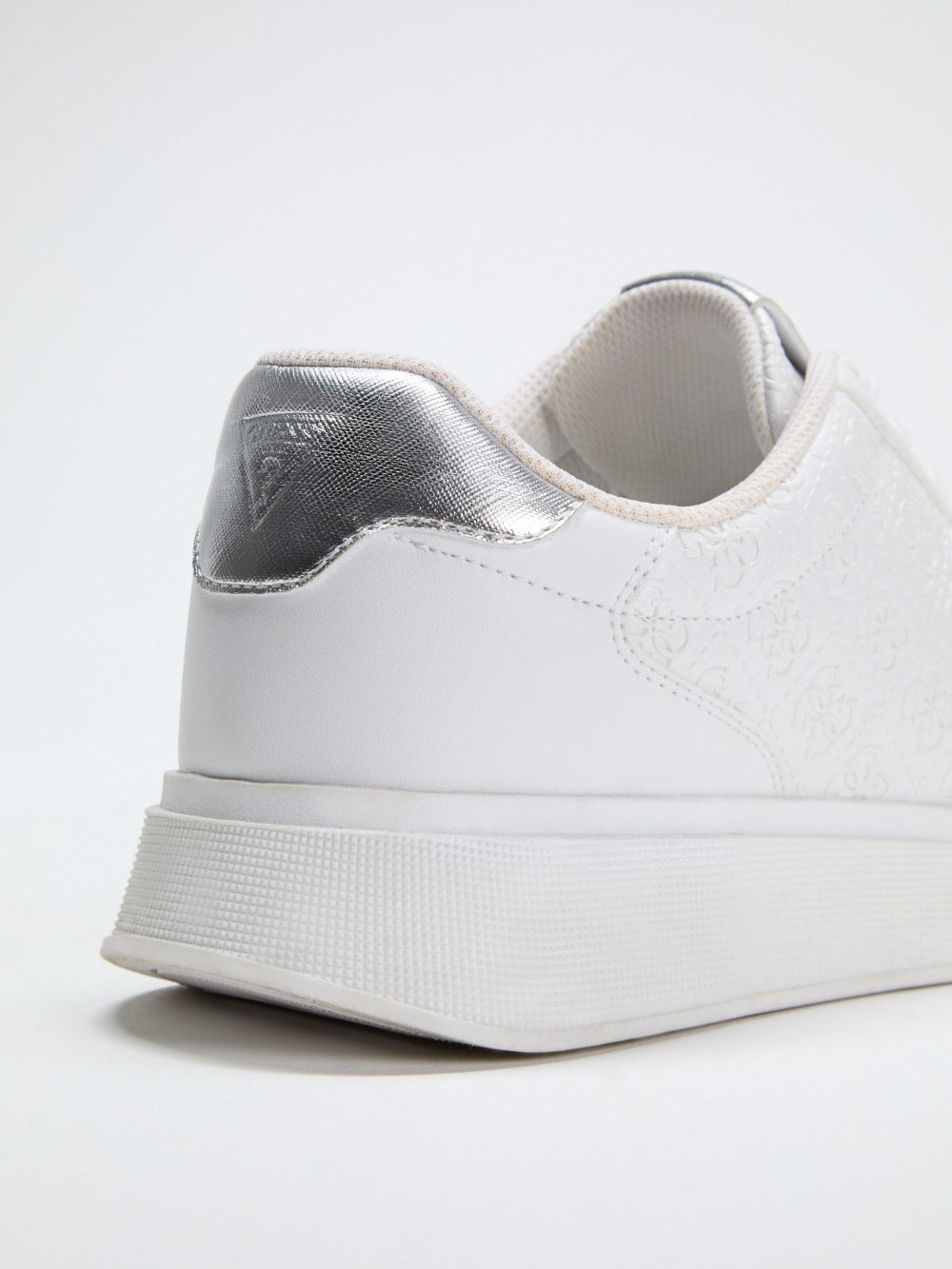 Wulfred Embossed Low-Top Sneakers