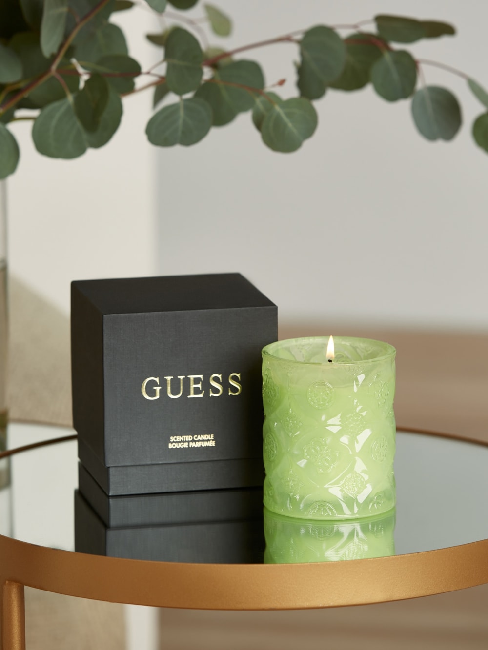 Diamond-Cut Peony Candle