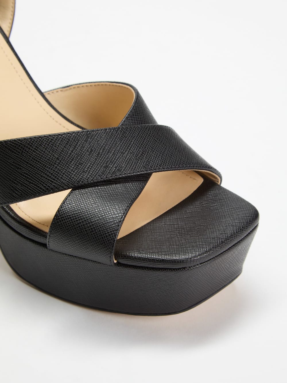 Vallenn Platform Block Heels