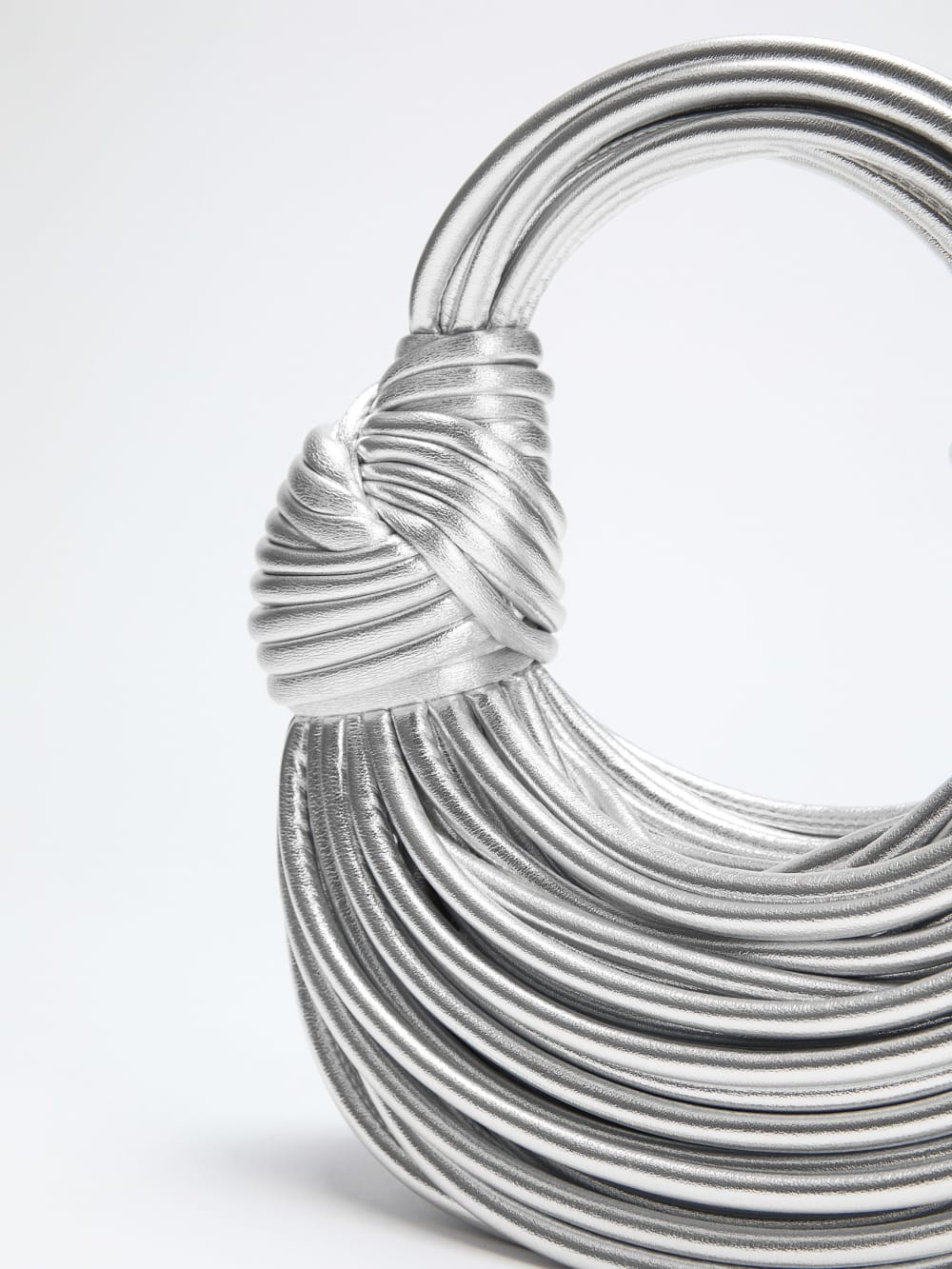 Tubular String Hobo